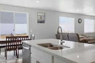 1254 N Berra Blvd W, Tooele, UT 84074 - Photo 29