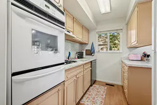 2220 E Murray Holladay Rd, Holladay, UT 84117 - Photo 11