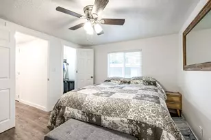 249 E Jordan View Dr S, Sandy, UT 84070 - Photo 5