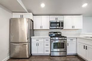 249 E Jordan View Dr S, Sandy, UT 84070 - Photo 9