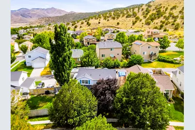 3982 N Parkers Pl, Eagle Mountain, UT 84005 - Photo 29