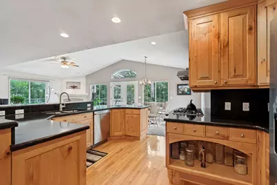 9801 S Amberwood Cir, South Jordan, UT 84095 - Photo 11
