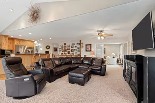 9801 S Amberwood Circle, South Jordan, UT 84095 - Photo 7