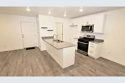 913 E Belay Ct, Saratoga Springs, UT 84045 - Photo 1