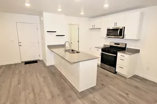 913 E Belay Ct, Saratoga Springs, UT 84045 - Photo 1