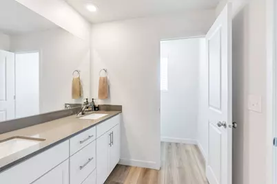 947 W Terracotta Dr, Saratoga Springs, UT 84045 - Photo 9