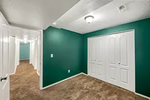 8277 S 560 E, Sandy, UT 84070 - Photo 25