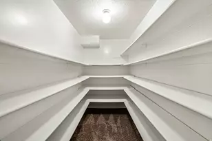 8277 S 560 E, Sandy, UT 84070 - Photo 29