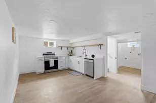 975 N 200 W, Pleasant Grove, UT 84062 - Photo 21