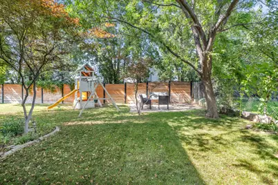 1451 E Longdale Dr, Sandy, UT 84092 - Photo 37