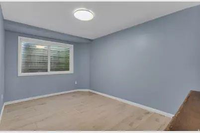 1451 E Longdale Dr, Sandy, UT 84092 - Photo 35