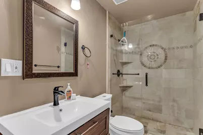 1451 E Longdale Dr, Sandy, UT 84092 - Photo 33
