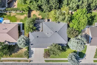 1451 E Longdale Dr, Sandy, UT 84092 - Photo 41