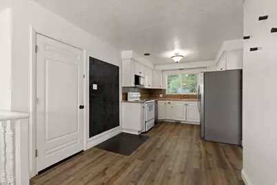 1288 Cherry Ln, Provo, UT 84604 - Photo 9
