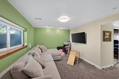 2146 W 11970 S, Riverton, UT 84065 - Photo 9