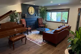 4867 S 1690 E, Holladay, UT 84117 - Photo 3