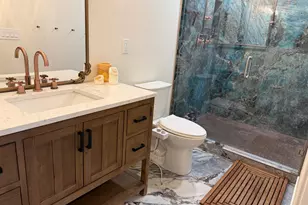 4867 S 1690 E, Holladay, UT 84117 - Photo 7