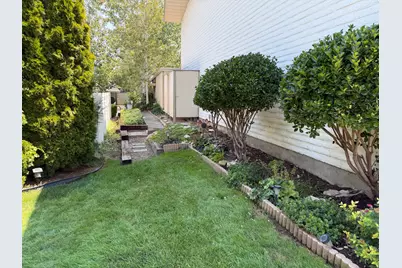 4867 S 1690 E, Holladay, UT 84117 - Photo 27