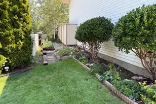 4867 S 1690 E, Holladay, UT 84117 - Photo 29