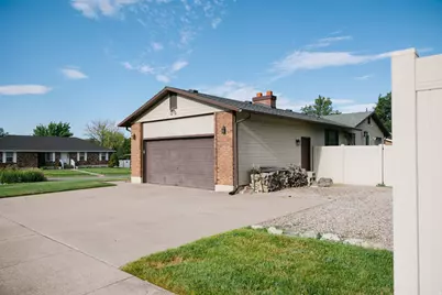1157 E Creekview Dr, Fruit Heights, UT 84037 - Photo 3