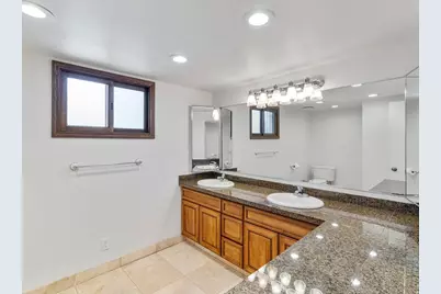 3633 E Country Hollow Dr, Salt Lake City, UT 84121 - Photo 31