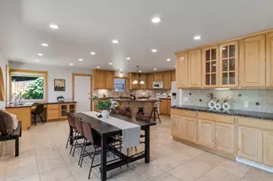 3633 E Country Hollow Dr, Salt Lake City, UT 84121 - Photo 9