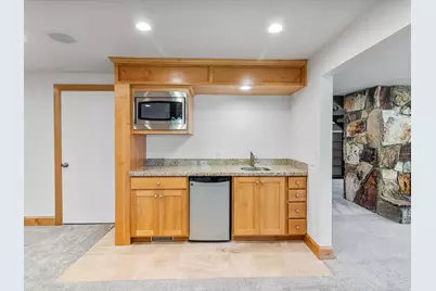 3633 E Country Hollow Dr, Salt Lake City, UT 84121 - Photo 17