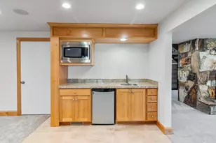 3633 E Country Hollow Dr, Salt Lake City, UT 84121 - Photo 17