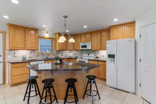 3633 E Country Hollow Dr, Salt Lake City, UT 84121 - Photo 7