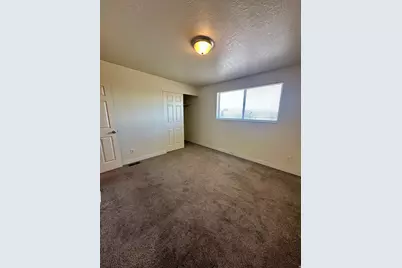 1215 E Gordon Ave, Layton, UT 84040 - Photo 15