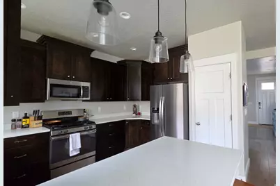 828 W Valley View Way, Lehi, UT 84048 - Photo 9