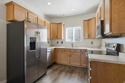5258 W Cool Water Way S, West Jordan, UT 84088 - Photo 7