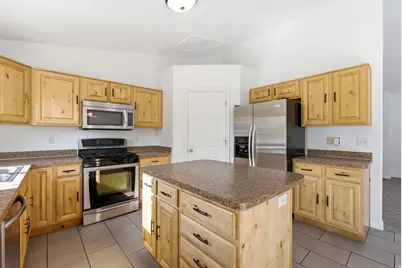 5680 S 2550 W, Roy, UT 84067 - Photo 5