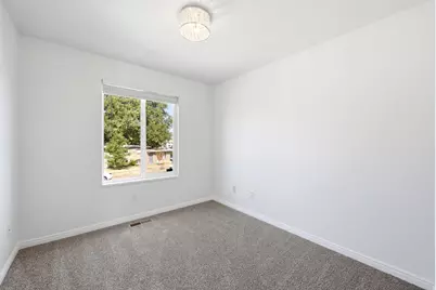 5680 S 2550 W, Roy, UT 84067 - Photo 7