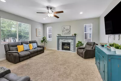 13162 S Brickshire Ln W, Herriman, UT 84096 - Photo 3
