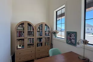 170 N Sherwood Dr, Providence, UT 84332 - Photo 13