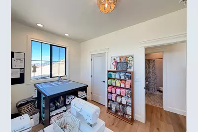 170 N Sherwood Dr, Providence, UT 84332 - Photo 19