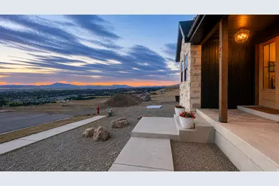 170 N Sherwood Dr, Providence, UT 84332 - Photo 5