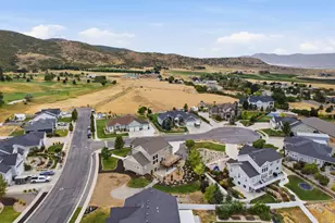 604 W Olympic Ln, Elk Ridge, UT 84651 - Photo 93