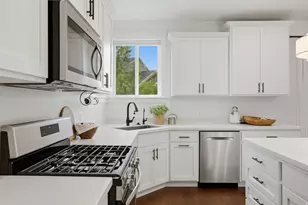604 W Olympic Ln, Elk Ridge, UT 84651 - Photo 25