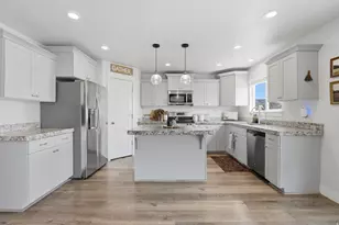 731 S 2300 W, Lehi, UT 84043 - Photo 9