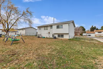 1118 N 575 W, Clinton, UT 84015 - Photo 15
