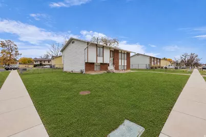1118 N 575 W, Clinton, UT 84015 - Photo 3