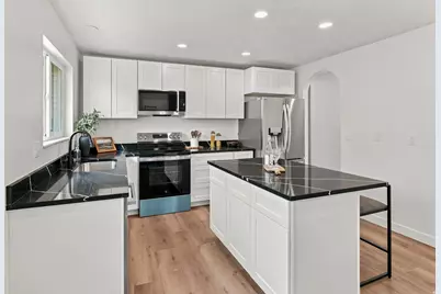 8261 S Maio Dr, Sandy, UT 84093 - Photo 9