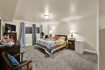 2246 E Lincoln Ct, Holladay, UT 84124 - Photo 21