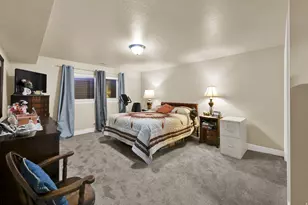 2246 E Lincoln Ct, Holladay, UT 84124 - Photo 21