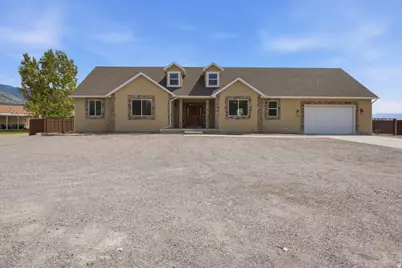 1232 E Canyon Rd N, Lake Point, UT 84074 - Photo 7