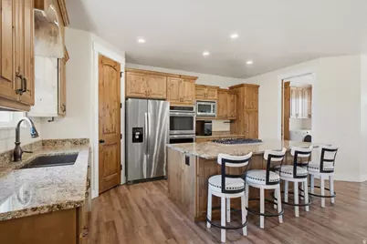 1232 E Canyon Rd N, Lake Point, UT 84074 - Photo 11
