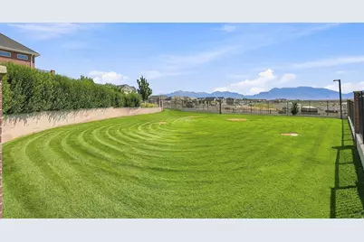 2628 E Prairie Dr, Eagle Mountain, UT 84005 - Photo 81