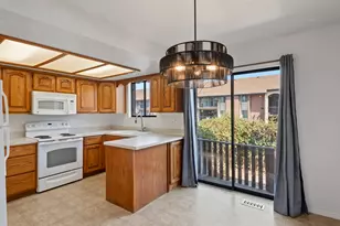1113 Country Hills Dr, Ogden, UT 84403 - Photo 7